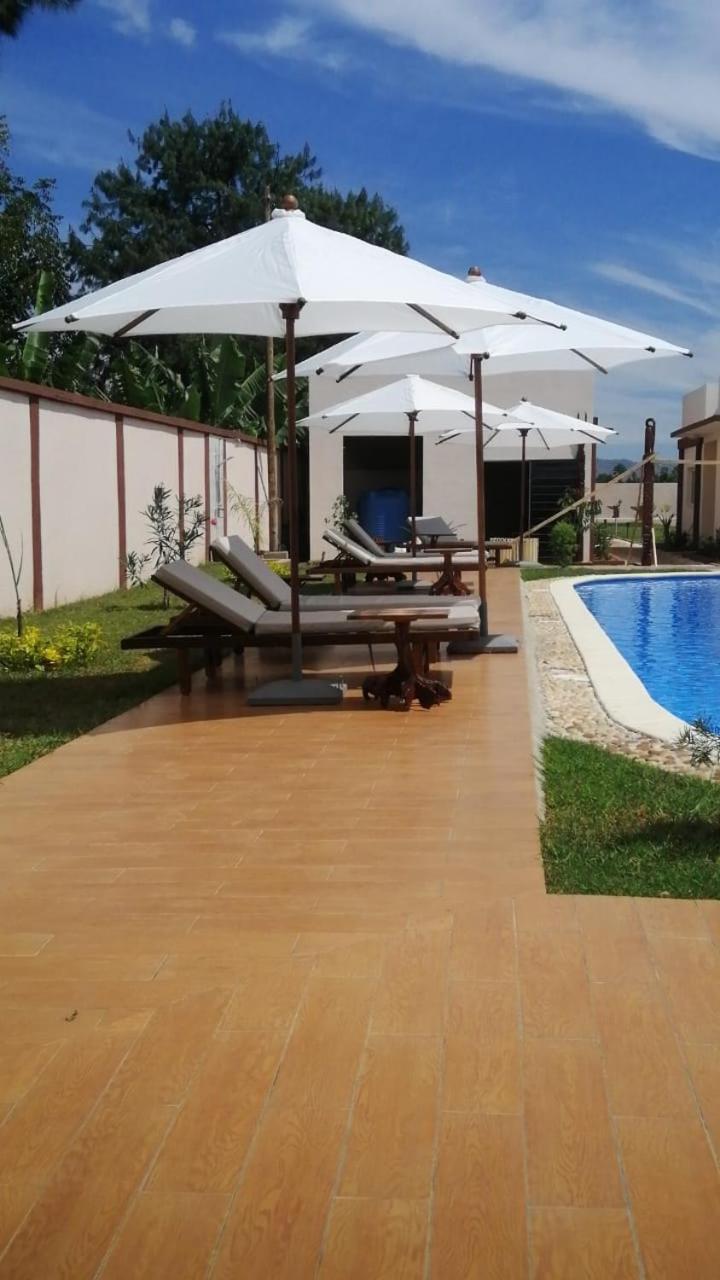 Bira Hotel Анцирабе Экстерьер фото