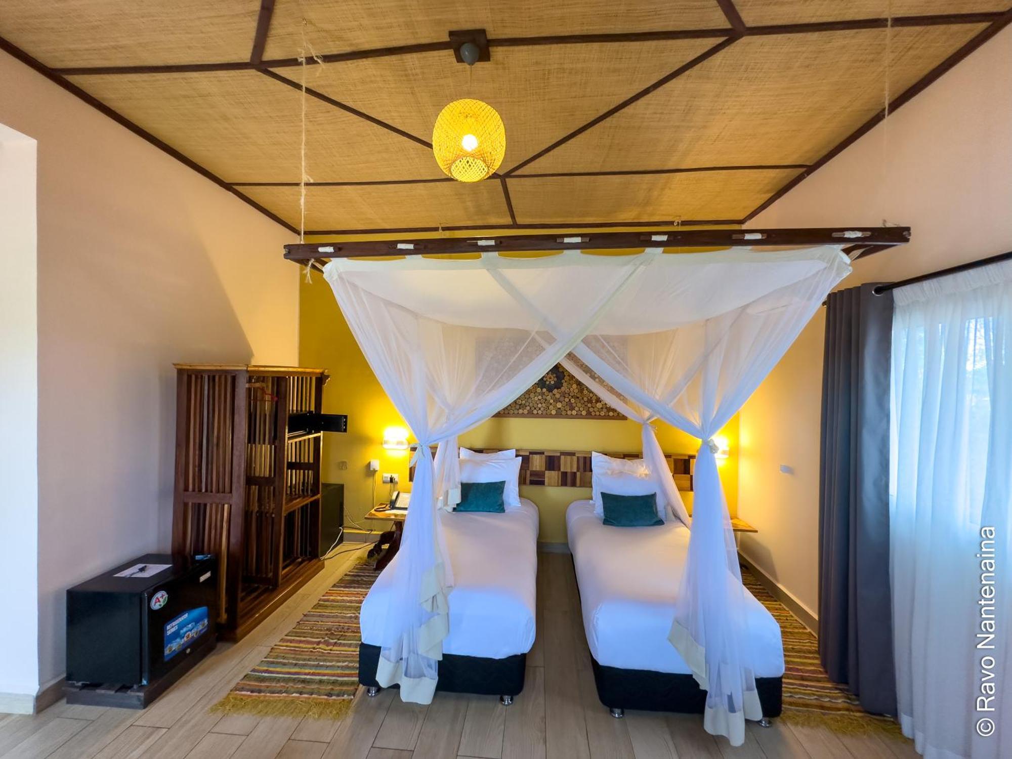 Bira Hotel Анцирабе Экстерьер фото