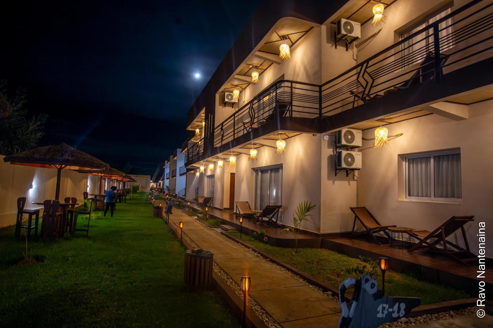 Bira Hotel Анцирабе Экстерьер фото