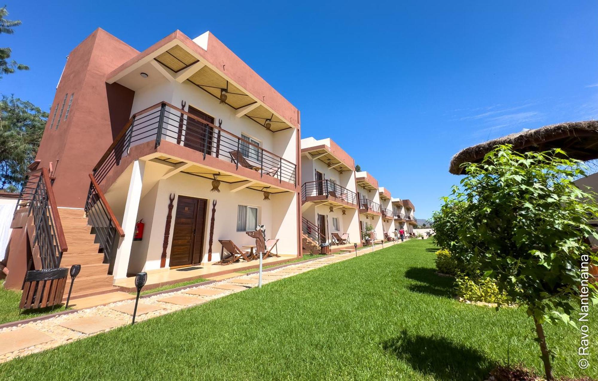 Bira Hotel Анцирабе Экстерьер фото